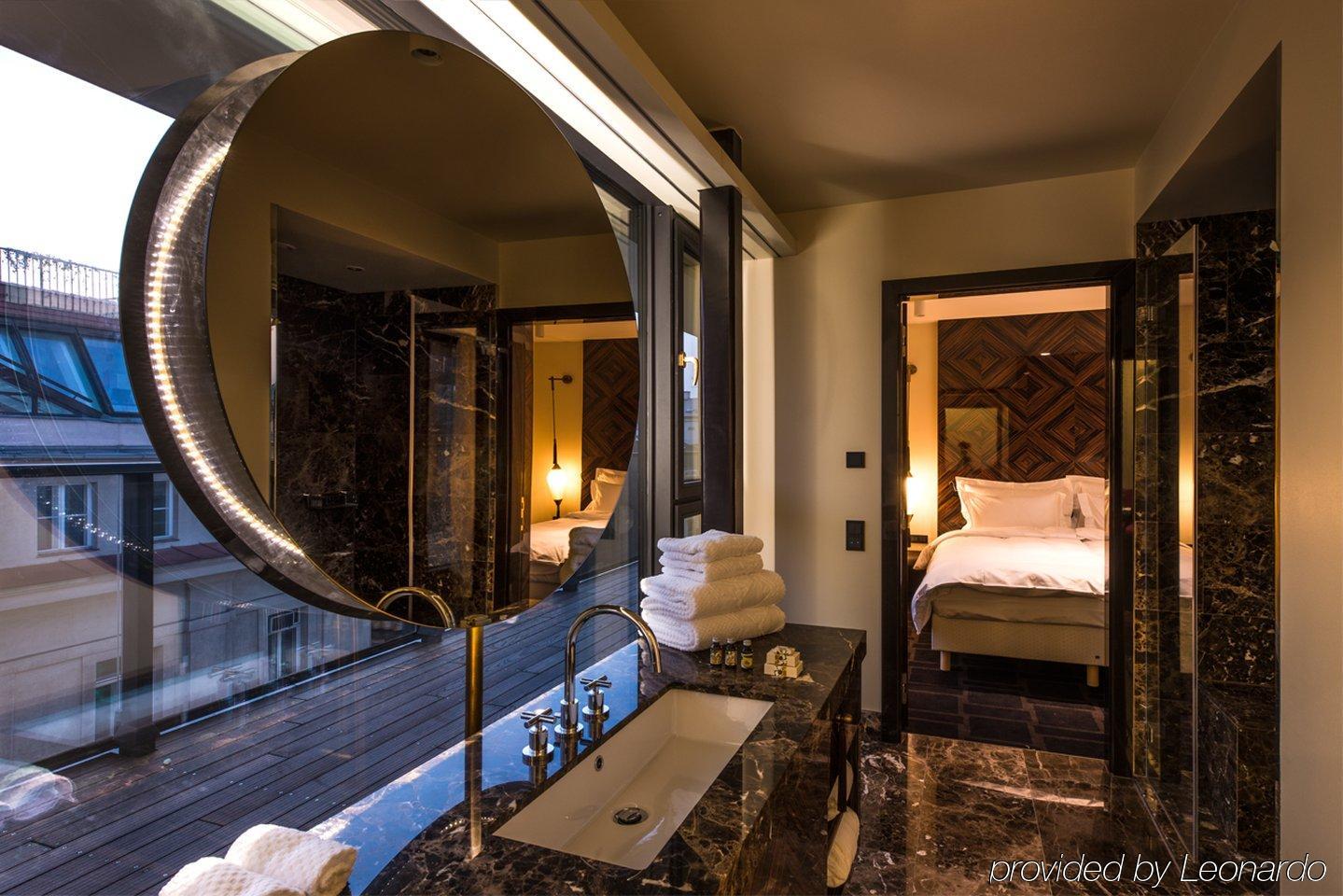 Hotel Lamee Bécs Kültér fotó Bathroom