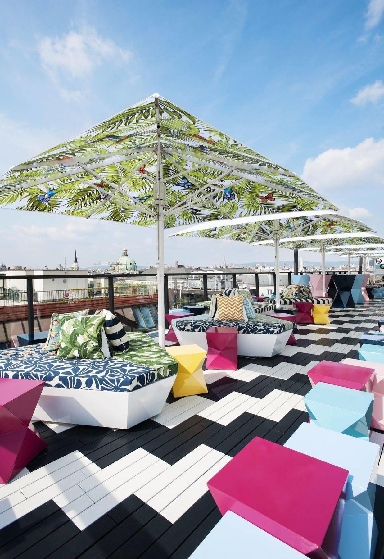 Hotel Lamee Bécs Kültér fotó The rooftop bar